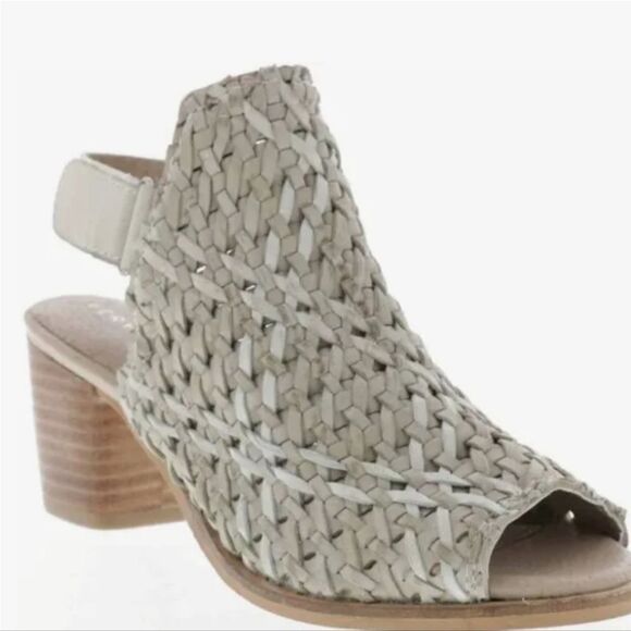 NIB Very Volatile Veronique Peep Toe Shoe in Stone - Picture 9 of 15